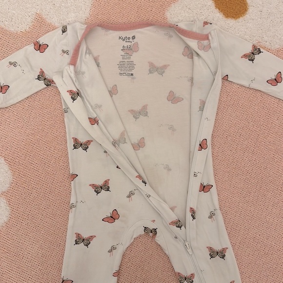 Kyte Baby Butterfly Zipper Footie - Picture 2 of 5